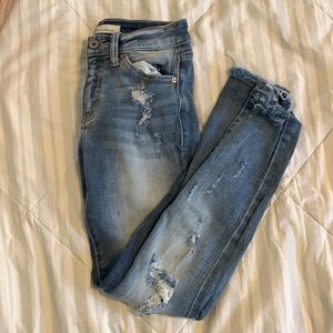 Vestique ripped jeans
